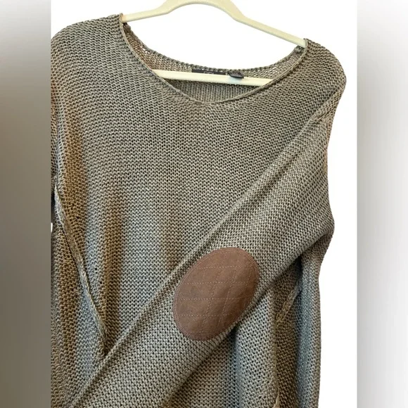 RDI V-Neck Green Knit Sweater with Brown Elbow Patches Size Small Dark Academia - Picture 1 of 6